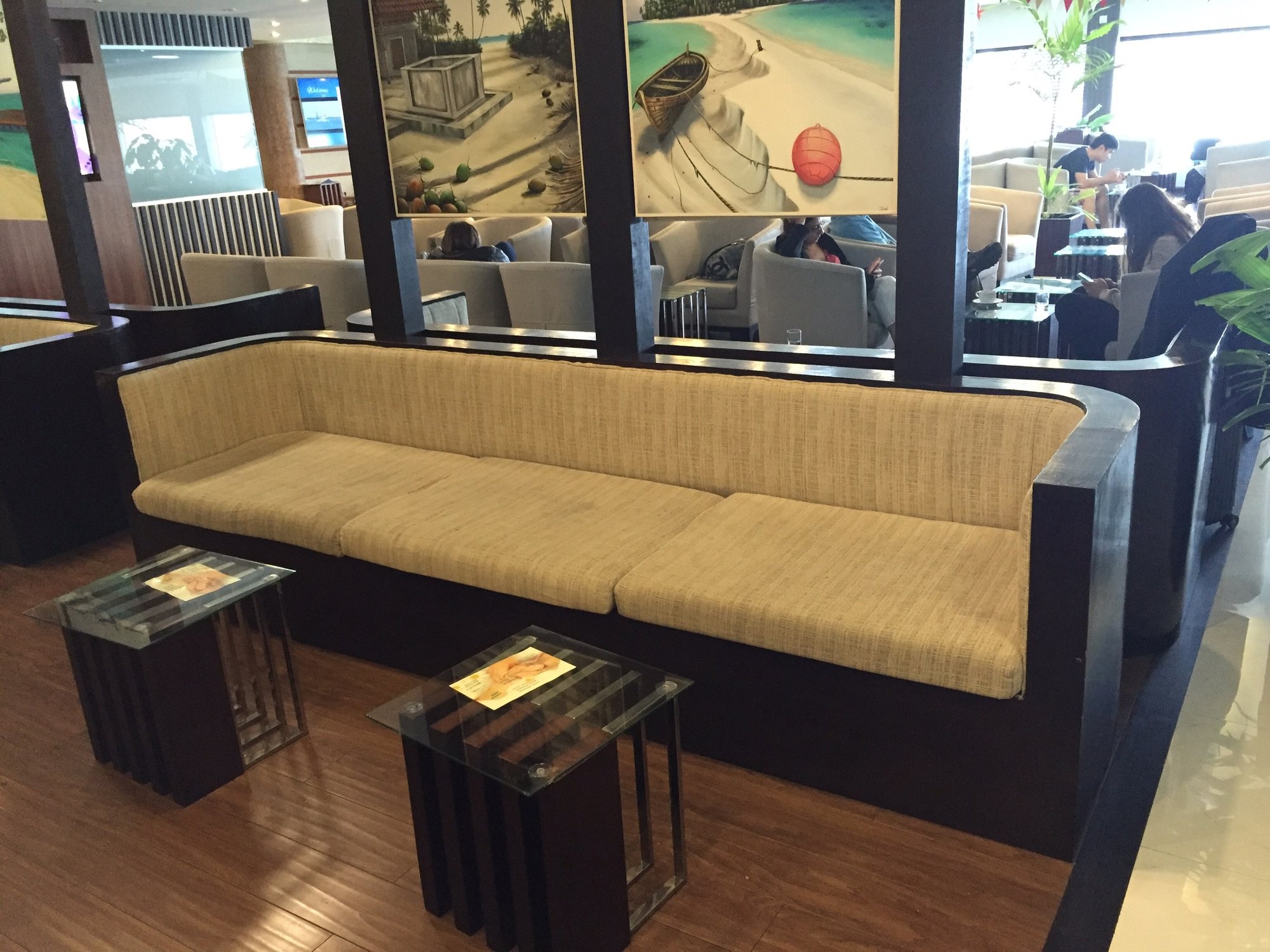 #4 of 5 images of Moonimaa Lounge