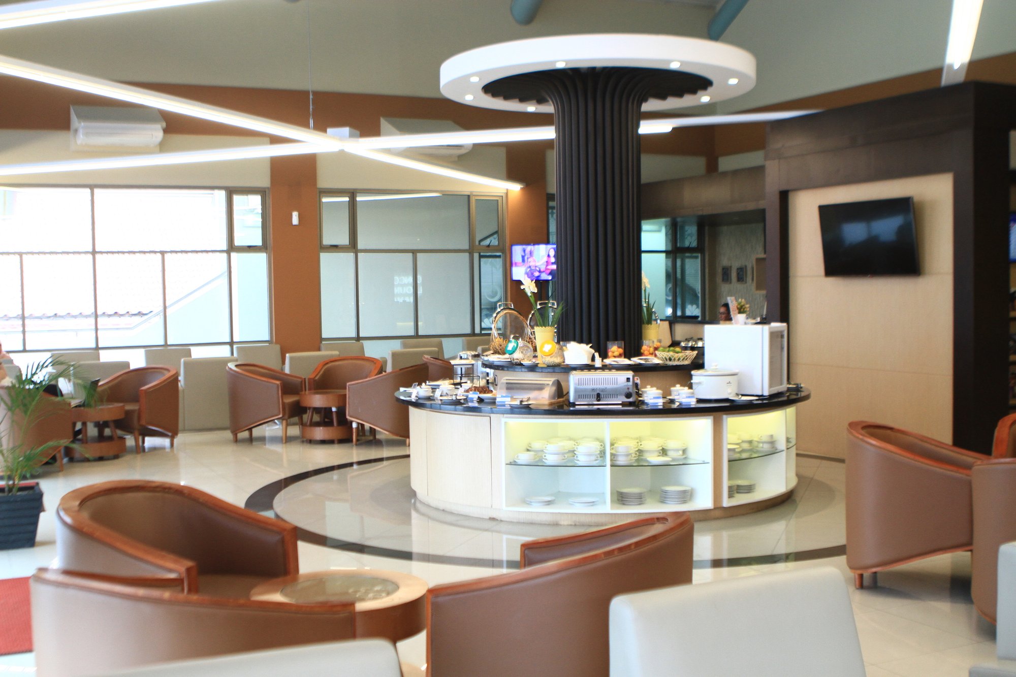 #4 of 5 images of Concordia Lounge