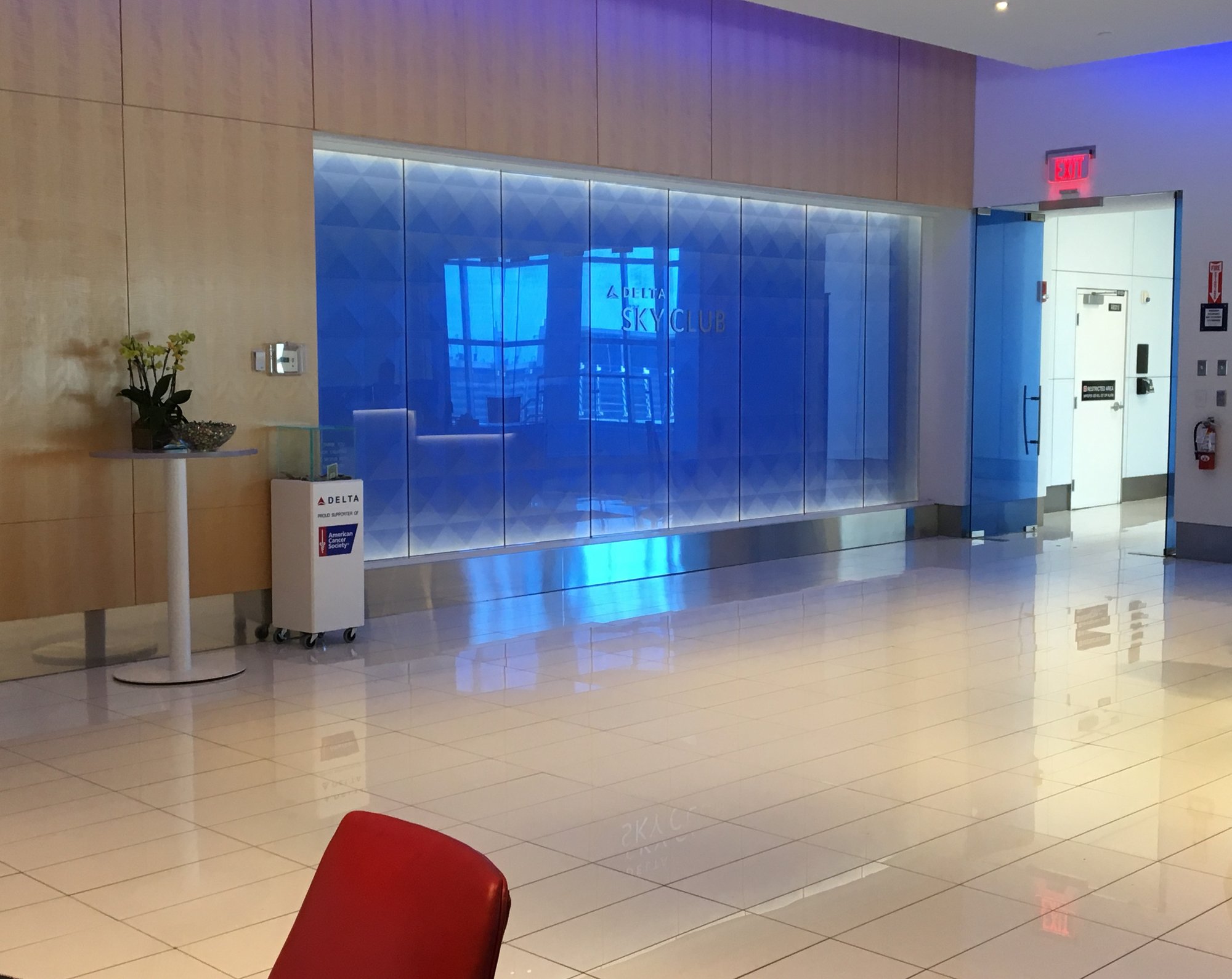 #2 of 5 images of Delta Sky Club (Gate A6)