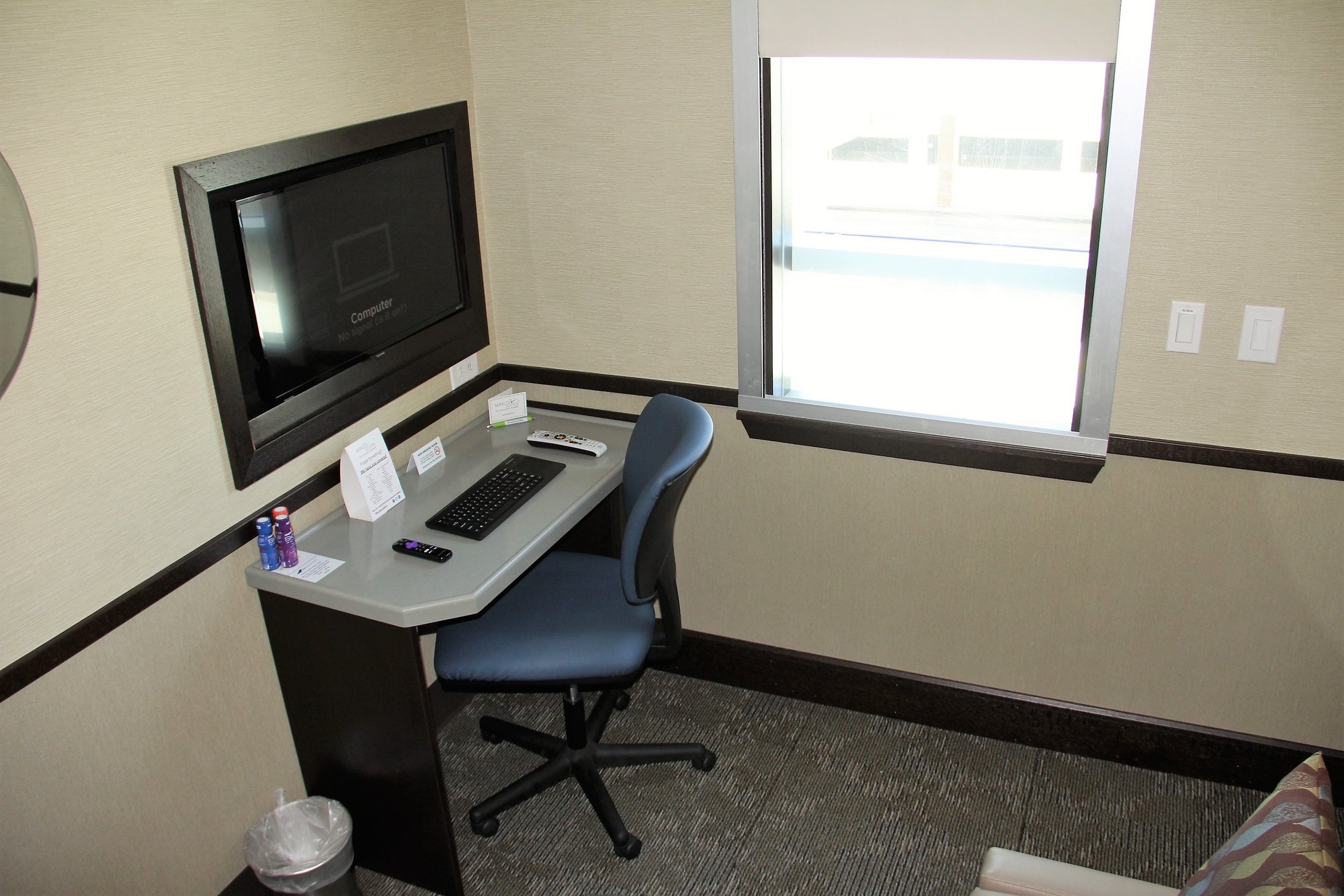 #4 of 5 images of Minute Suites