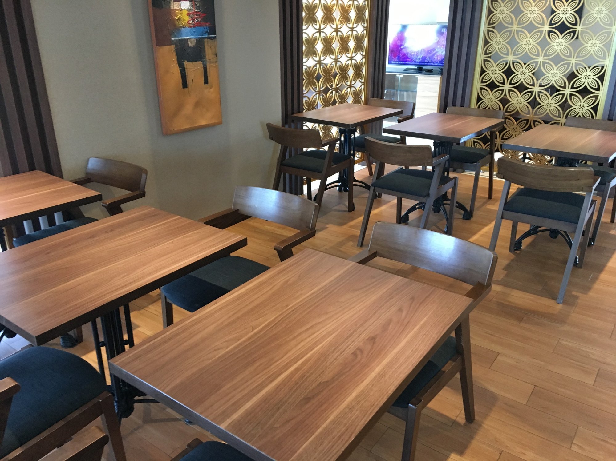 #1 of 5 images of Saphire Blue Sky Executive Lounge
