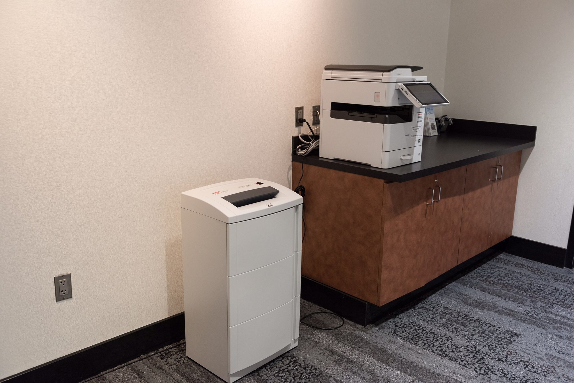 #5 of 5 images of Delta Sky Club