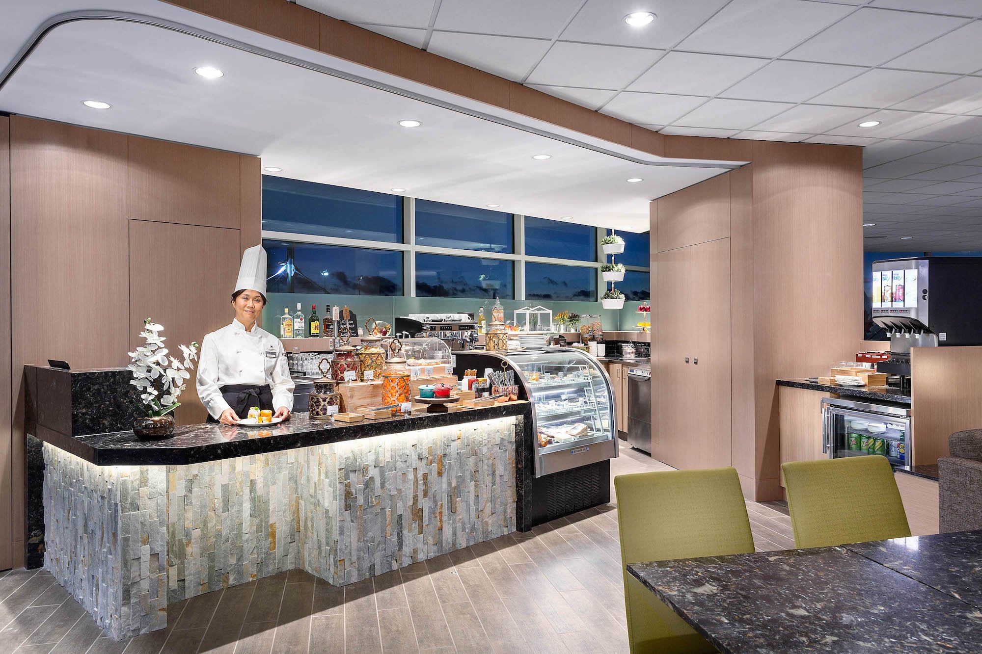#2 of 5 images of Plaza Premium Lounge (Domestic Gate C29)