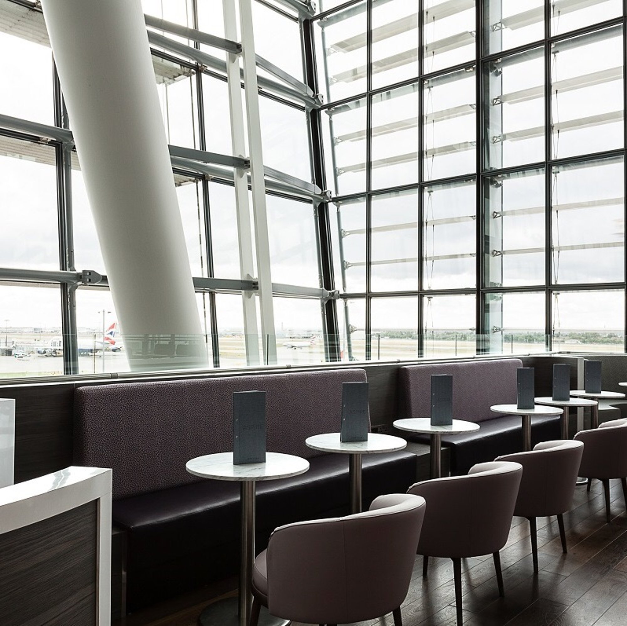 #3 of 5 images of Club Aspire Lounge