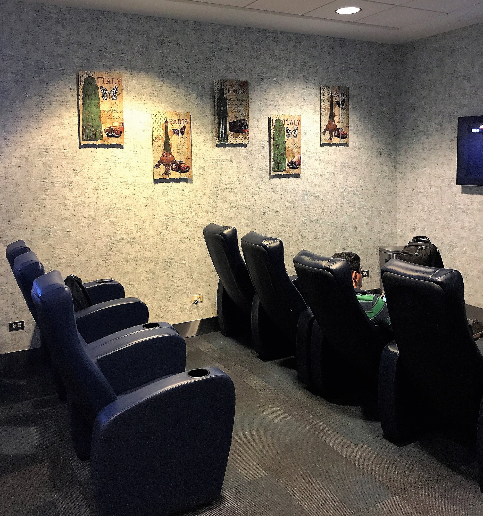 #3 of 5 images of VIP Club Lounge (Closed For Renovation) (Temporarily Closed)