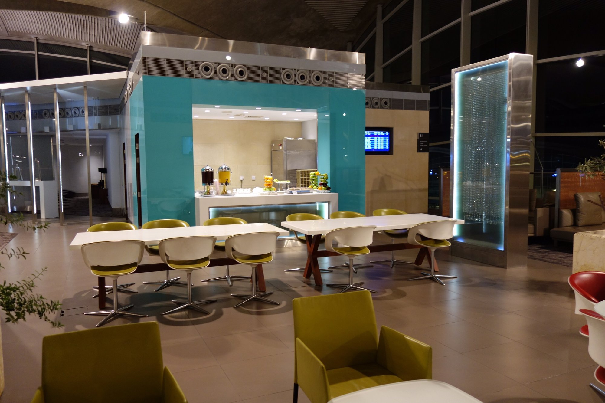 #3 of 5 images of Royal Jordanian Crown Lounge