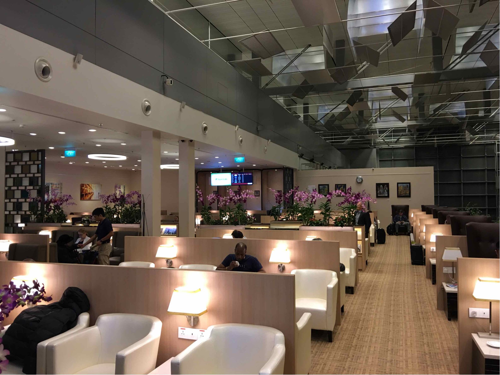 #5 of 5 images of SATS Premier Lounge