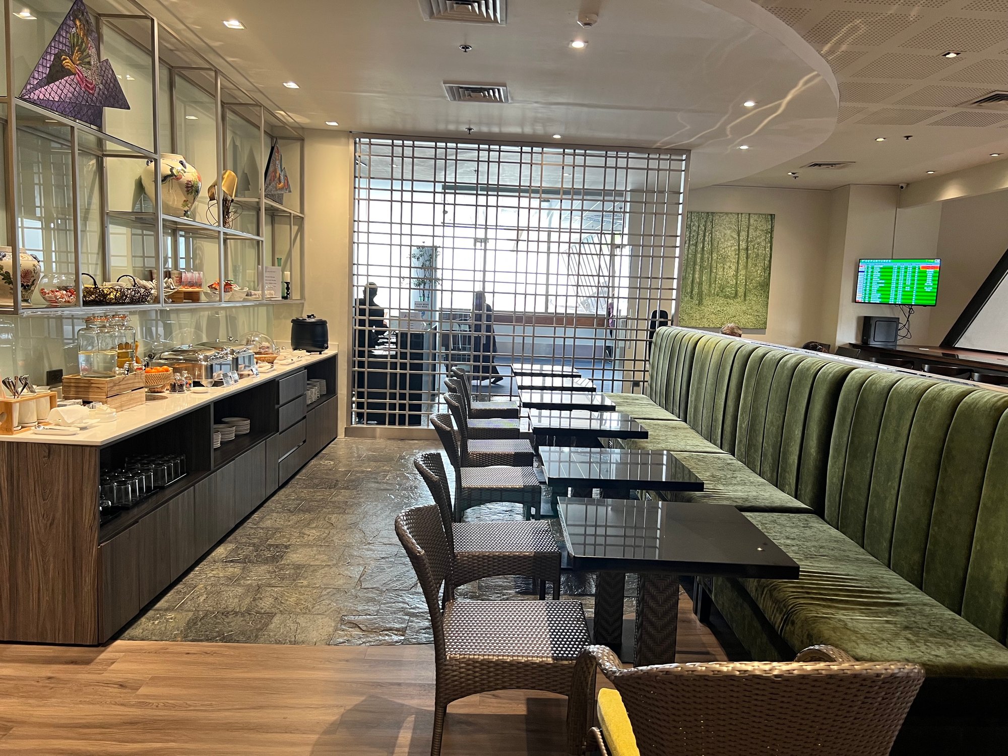 #3 of 4 images of A-Lounge