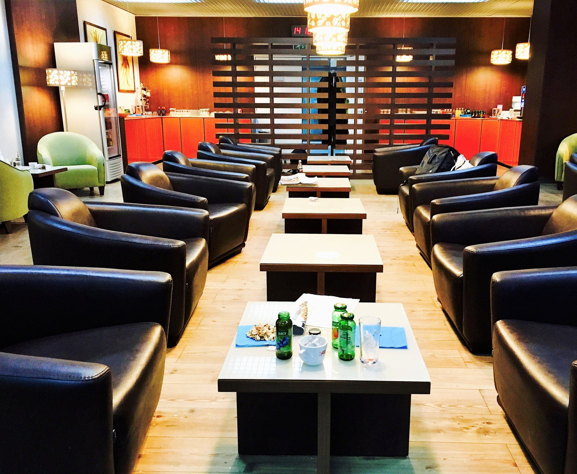 #1 of 5 images of Business Lounge No. 1051
