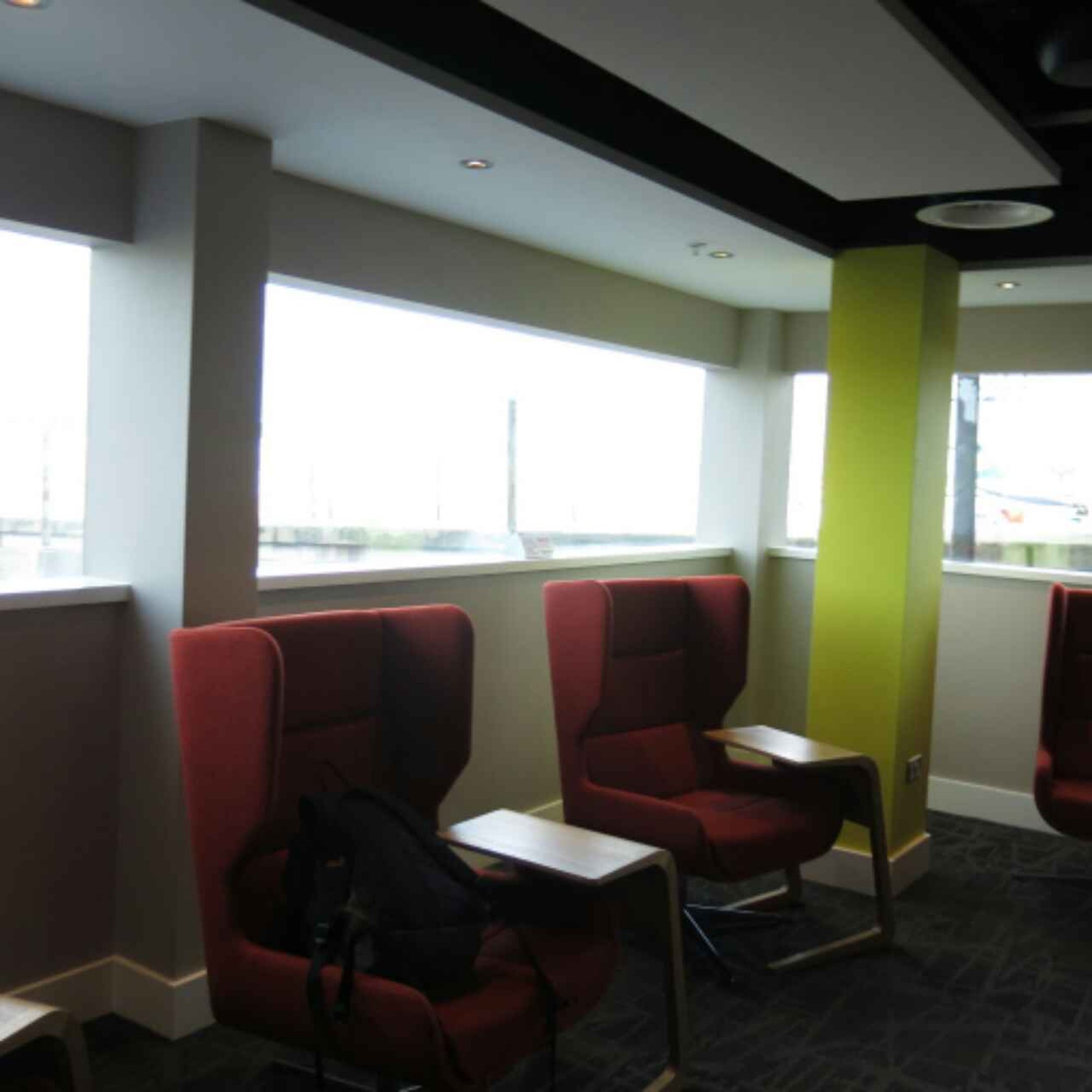 #2 of 5 images of Escape Lounge