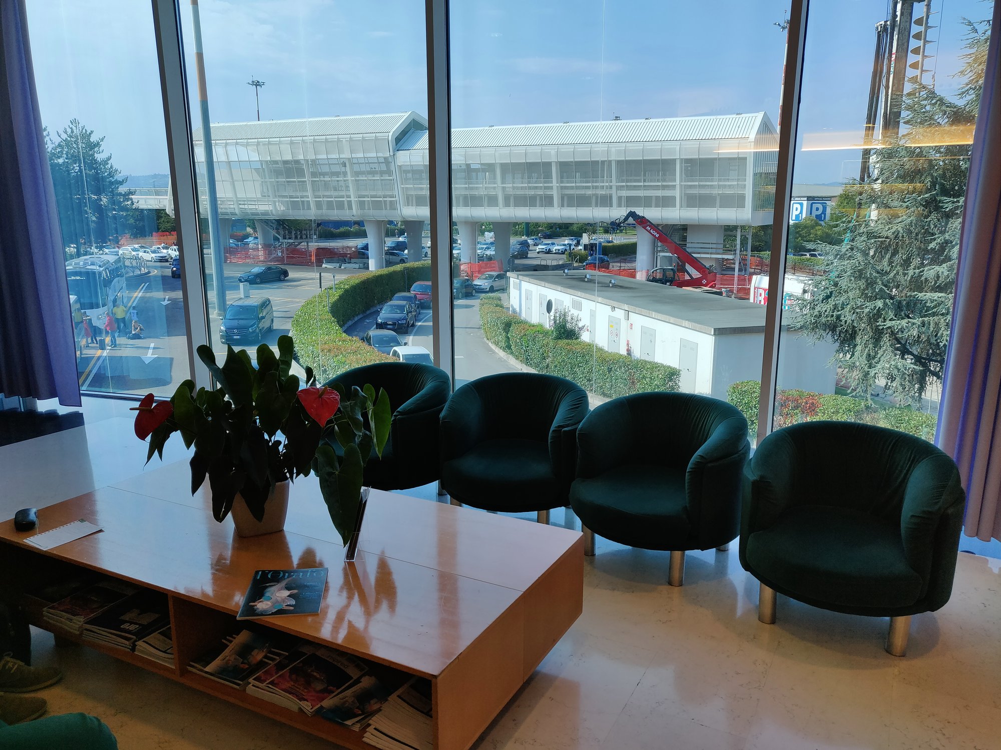 #2 of 5 images of Marconi Business Lounge