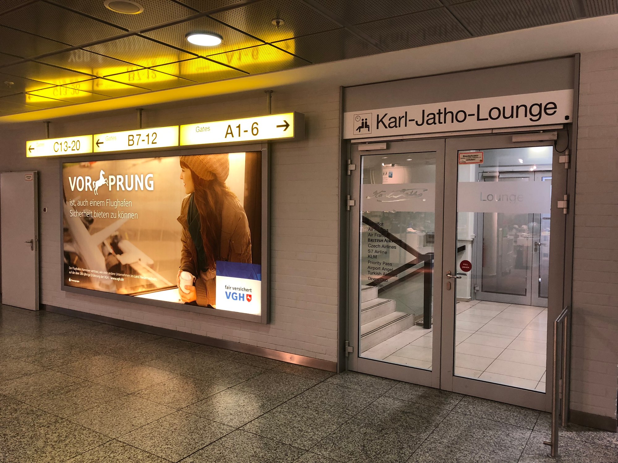 #2 of 5 images of Karl-Jatho Lounge