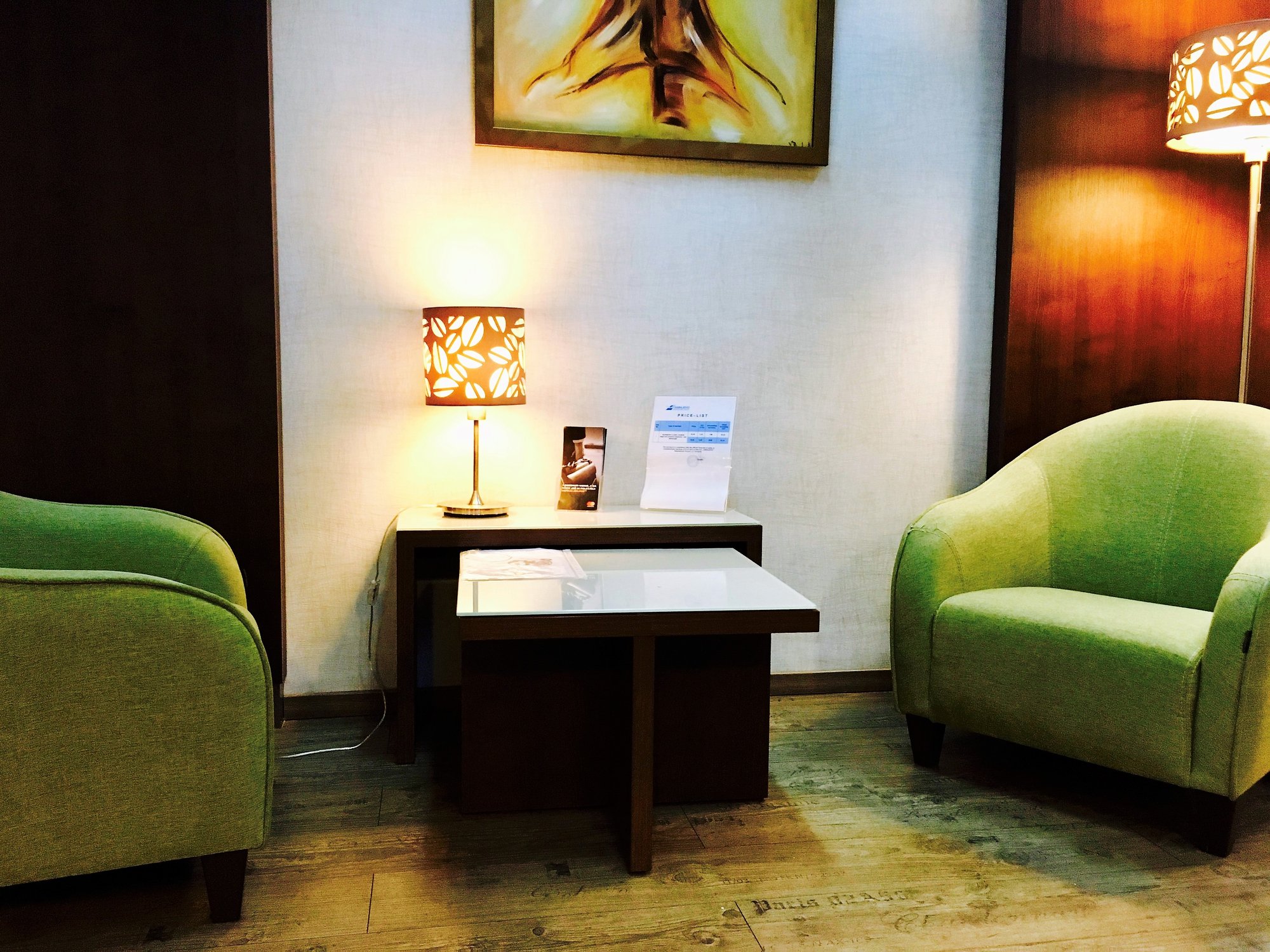 #5 of 5 images of Business Lounge No. 1051