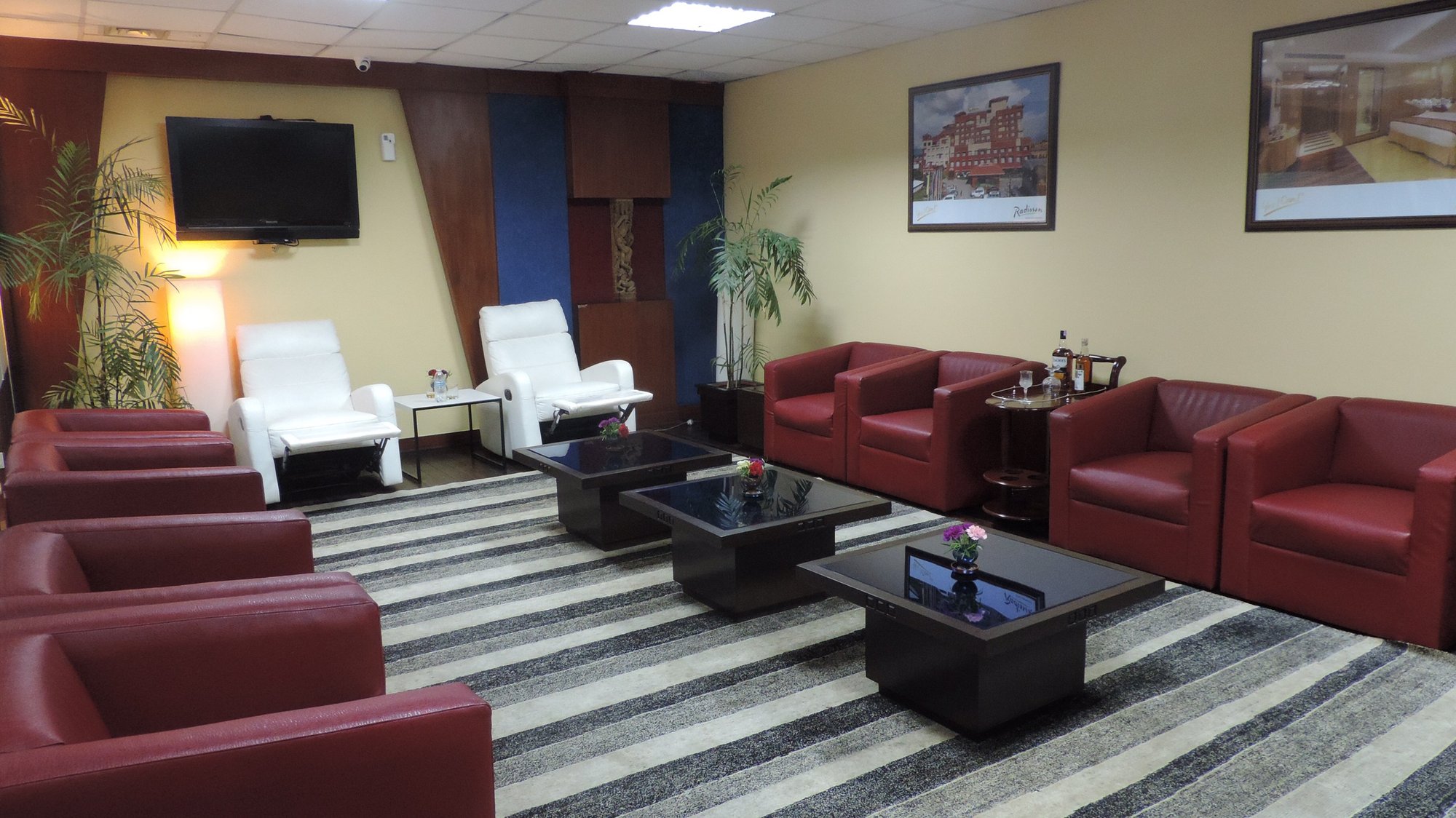 #4 of 5 images of Executive Lounge