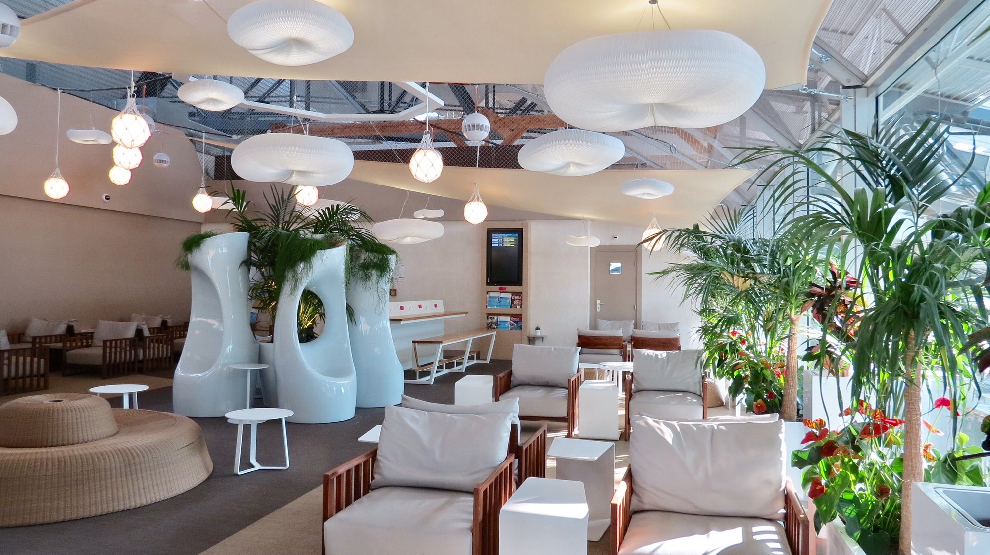 #3 of 5 images of The Canopy Lounge