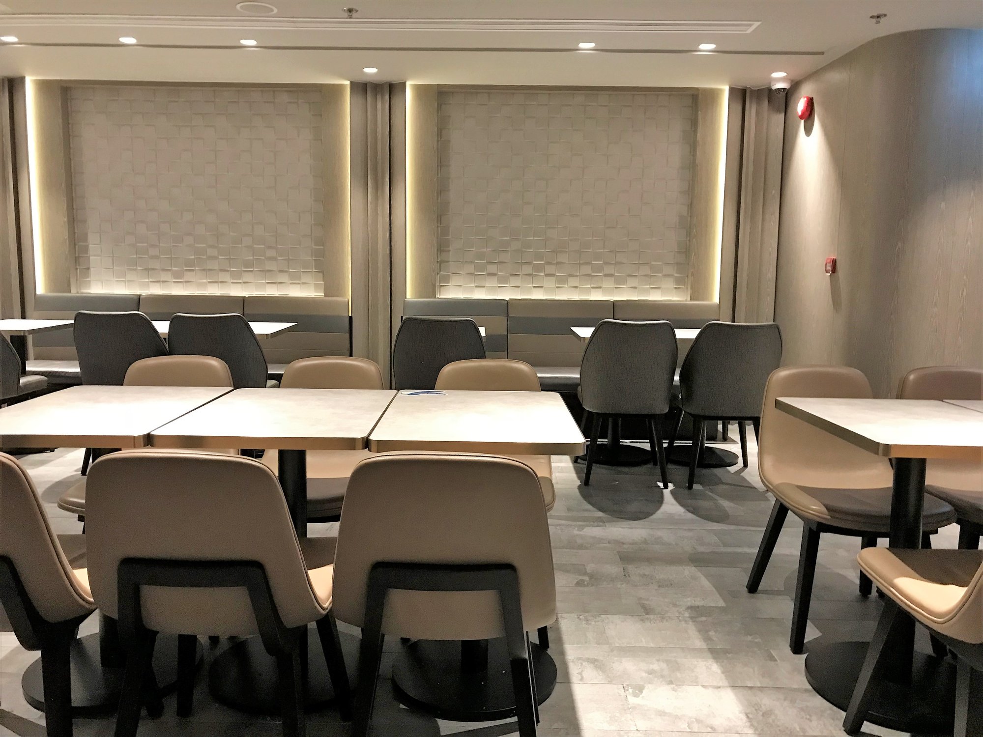 #5 of 5 images of SALON PLAZA PREMIUM