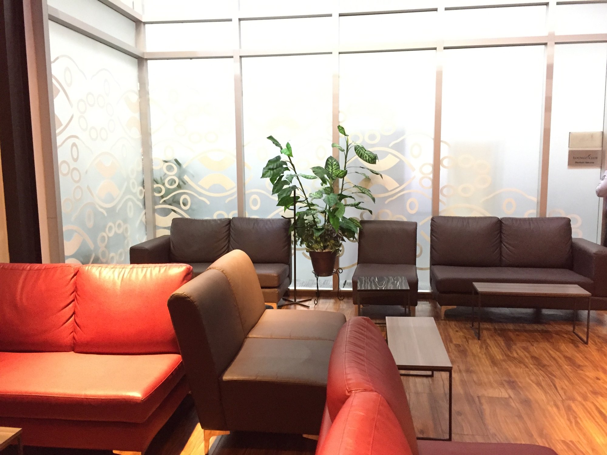 #3 of 5 images of Le salon