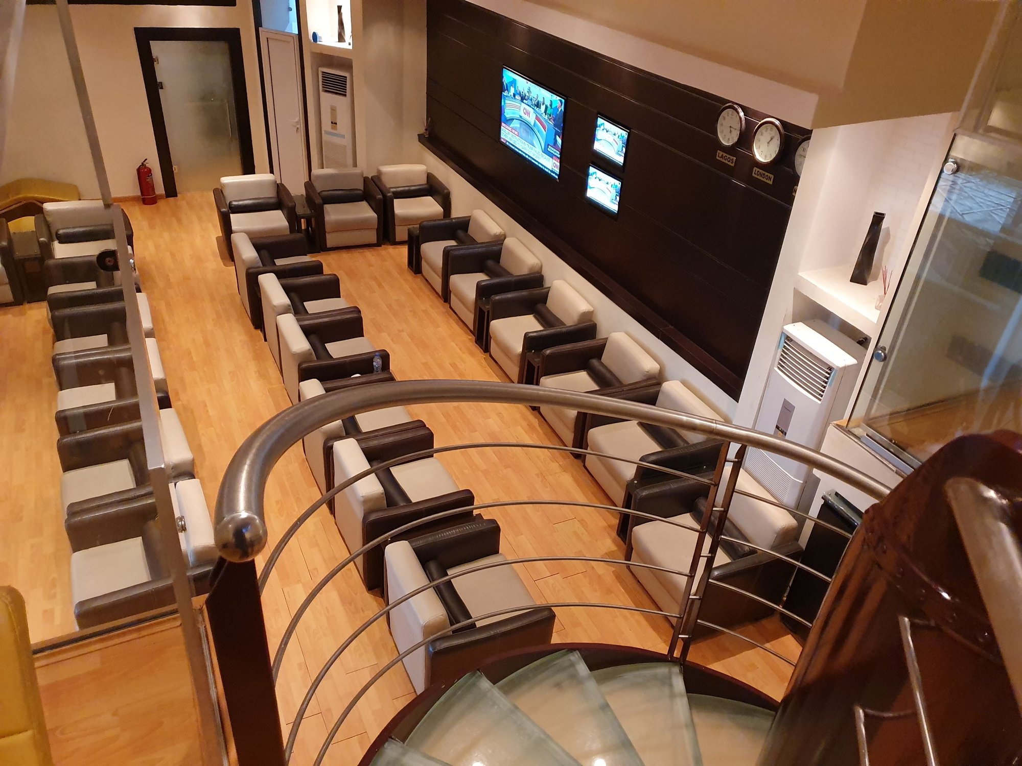 #5 of 5 images of Skyway Premium Lounge