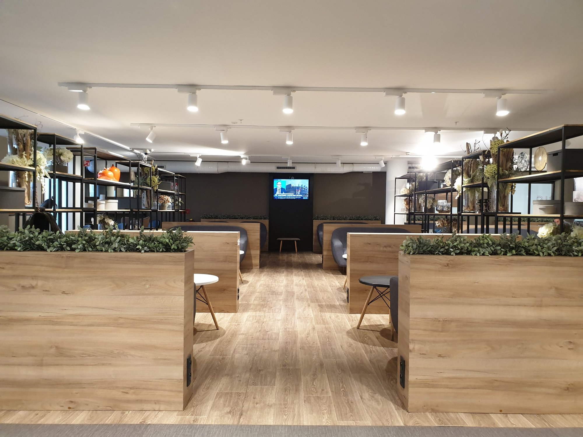 #3 of 5 images of Premium Traveller Lounge Paris-Orly