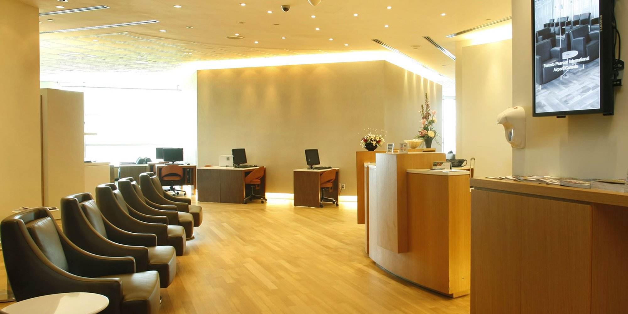 #3 of 5 images of Plaza Premium Lounge