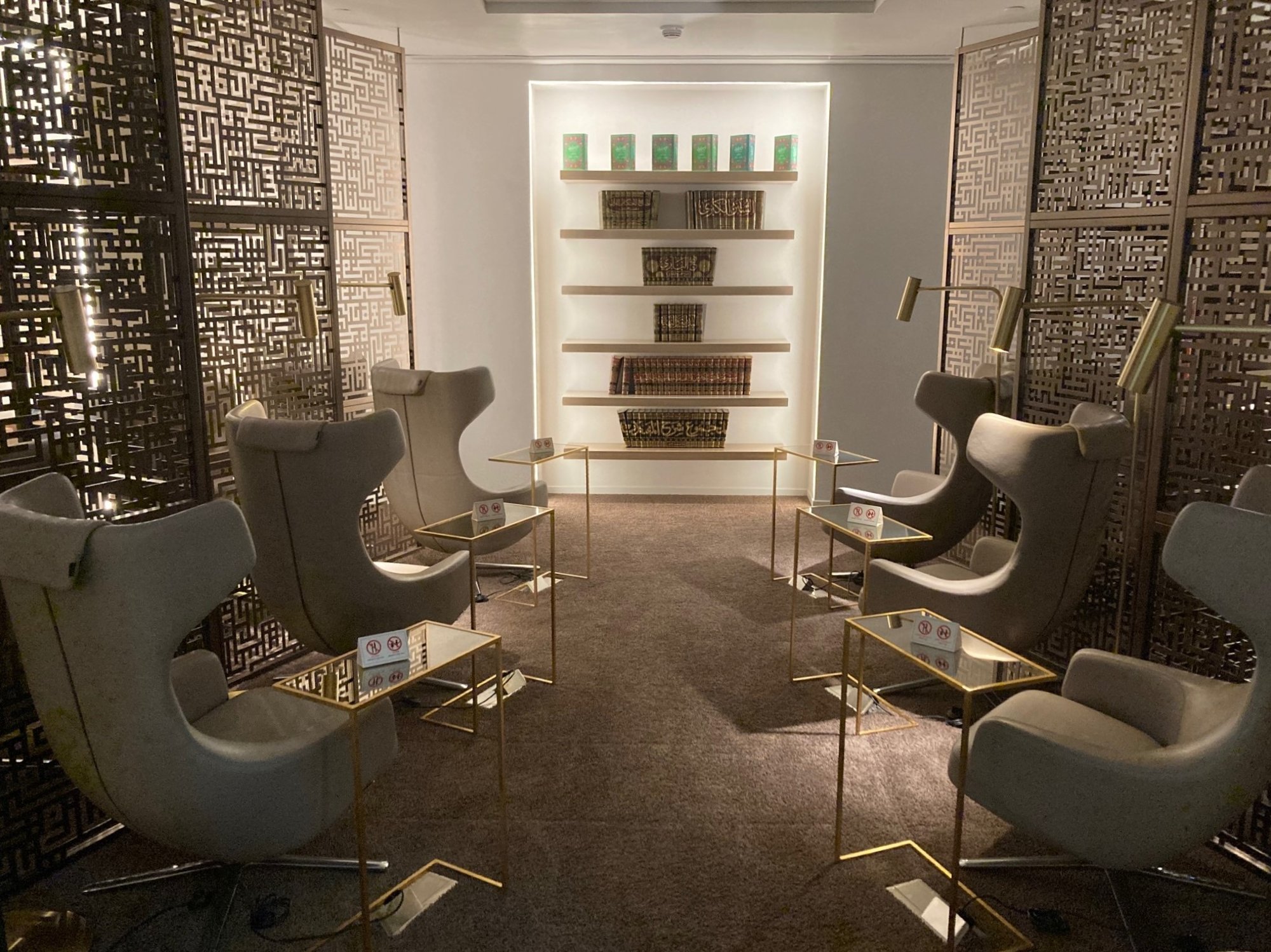 #2 of 5 images of Primeclass Lounge