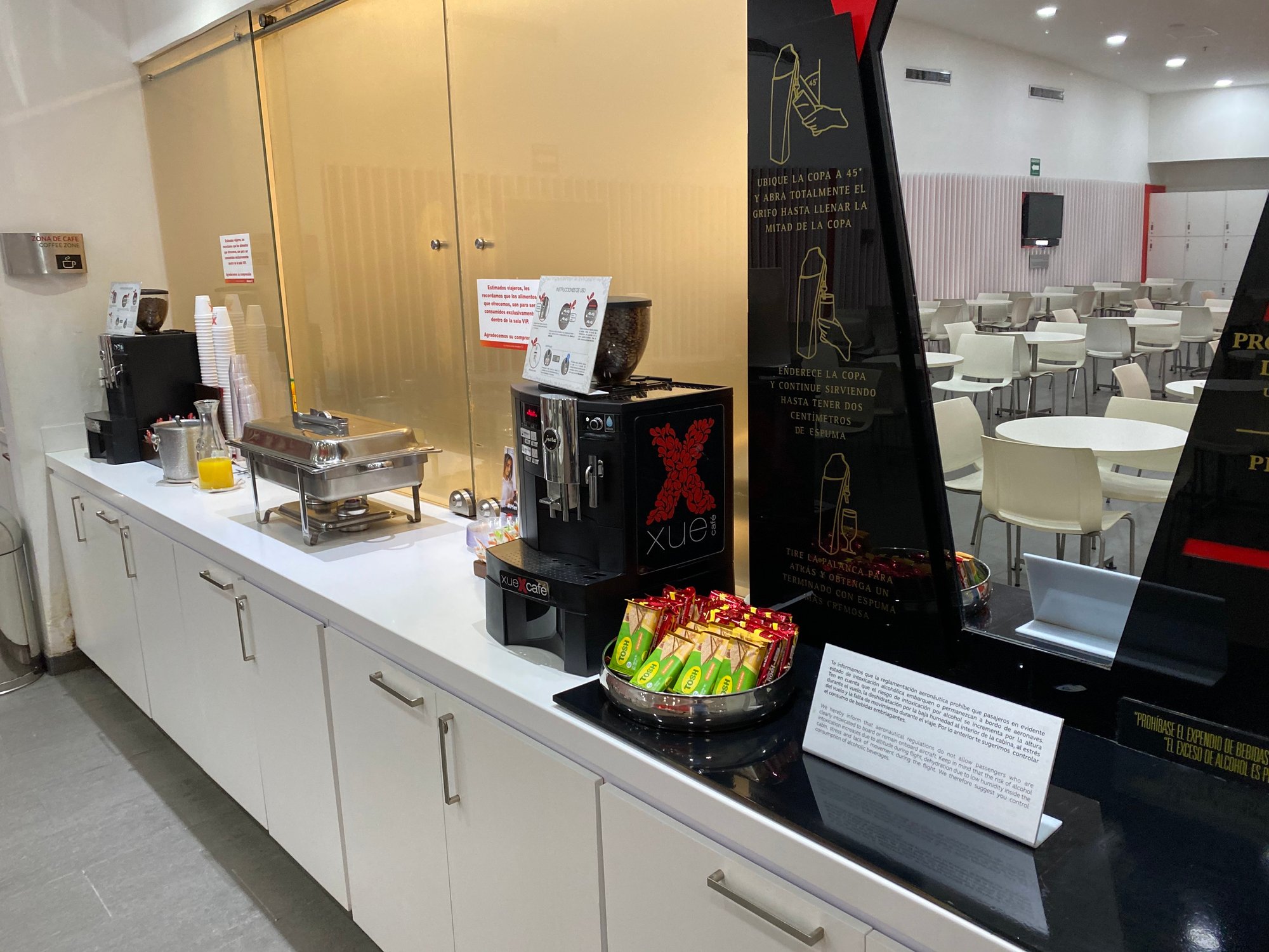 #2 of 5 images of AVIANCA SALA VIP