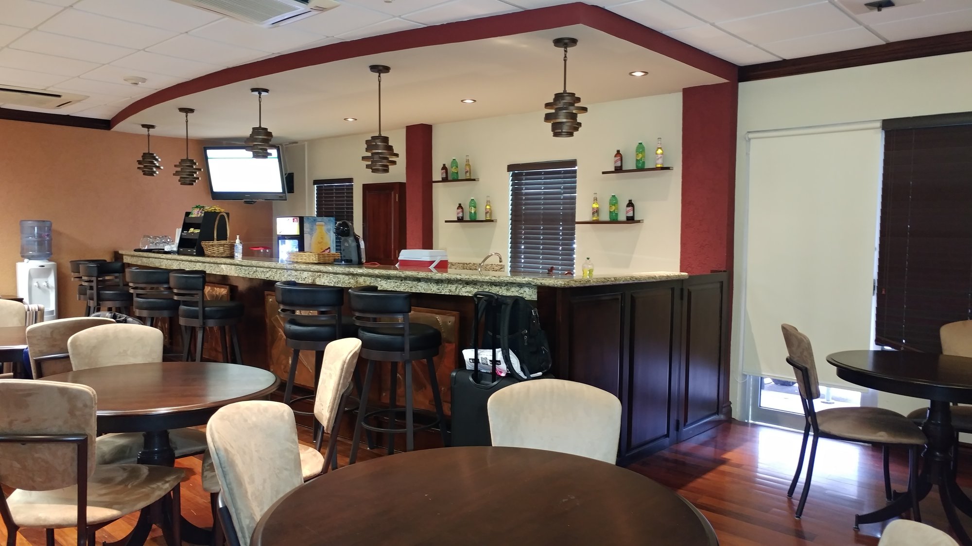 #2 of 5 images of Club Kingston Arrivals Lounge