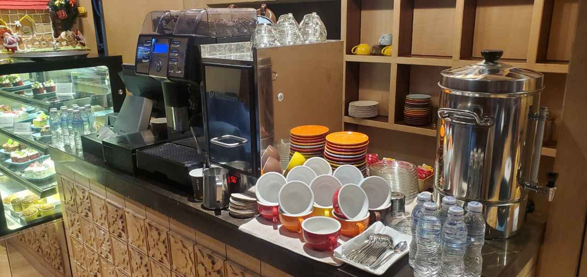 #2 of 5 images of Horizon Lounge by Soaltee