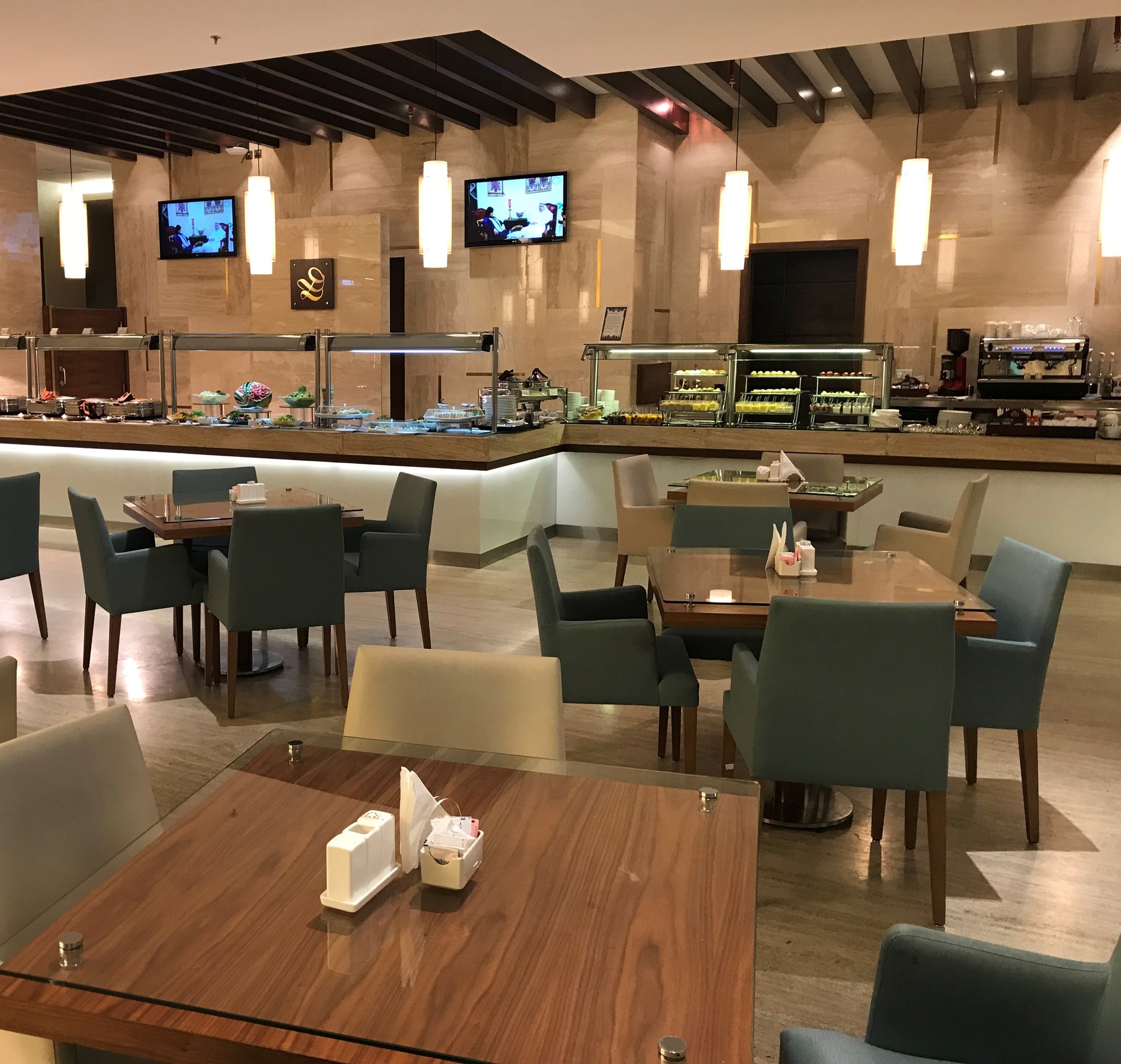 #2 of 5 images of Kuwait Airways Dasman Lounge