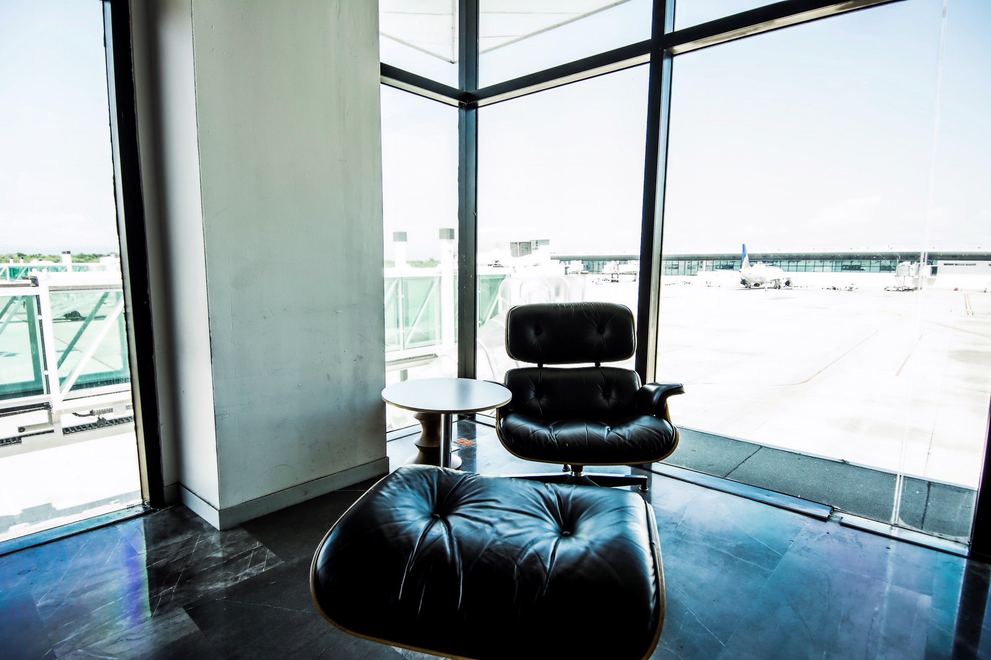 #3 of 5 images of VIP Lounge