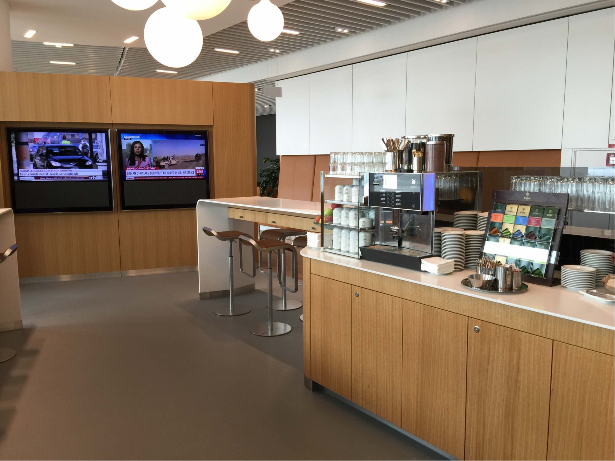 #4 of 5 images of Lufthansa Senator Lounge (Non-Schengen)