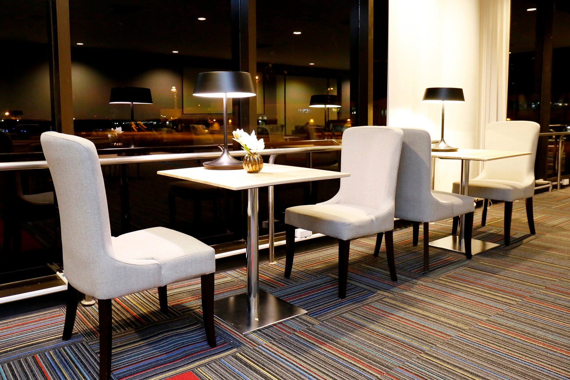 #4 of 5 images of Miracle Lounge No. 1