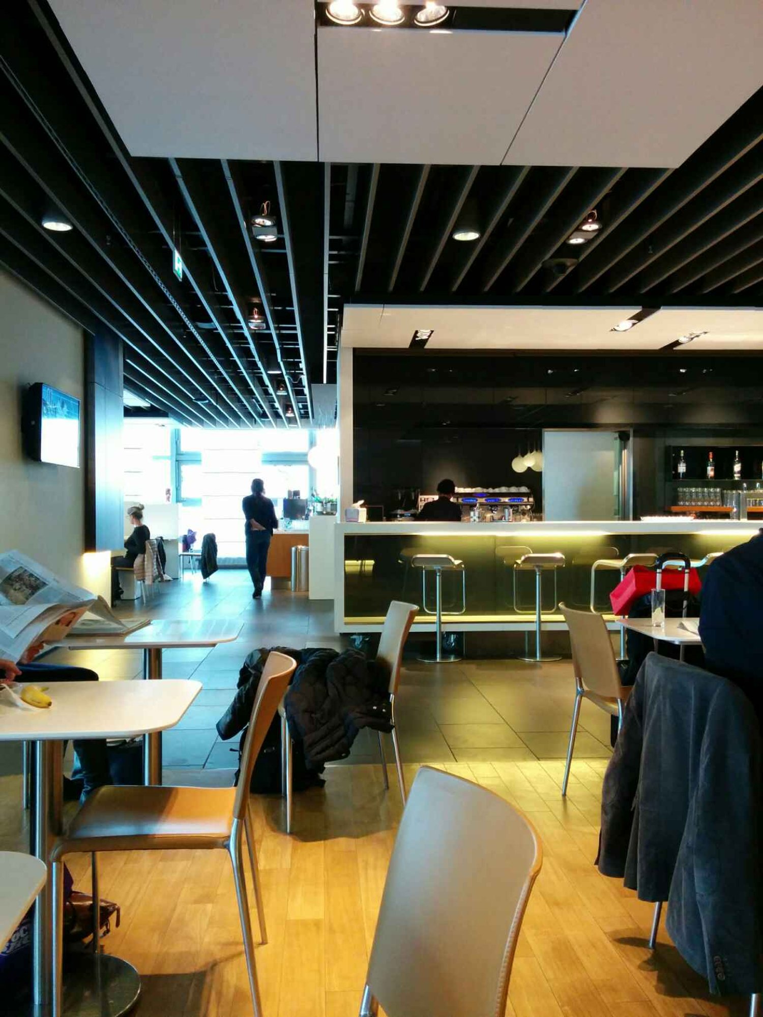 #4 of 5 images of Lufthansa Business Lounge (Schengen, Gate A26)