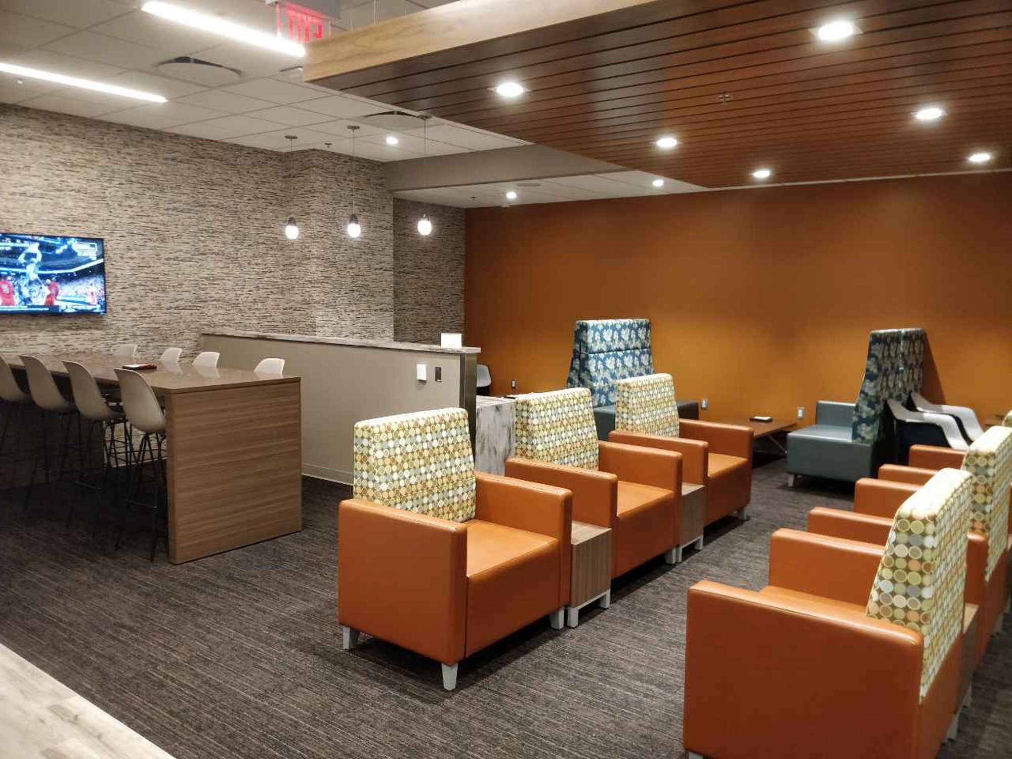 #2 of 3 images of Escape Lounge (Temporarily Closed)