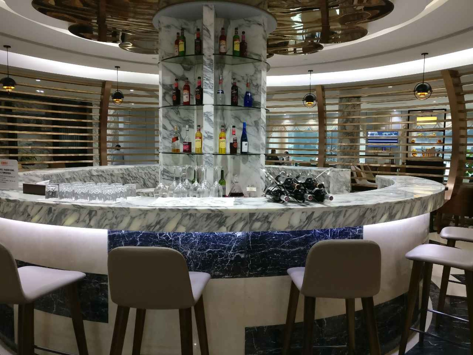 #2 of 5 images of No. 1 First and Business Class Lounge