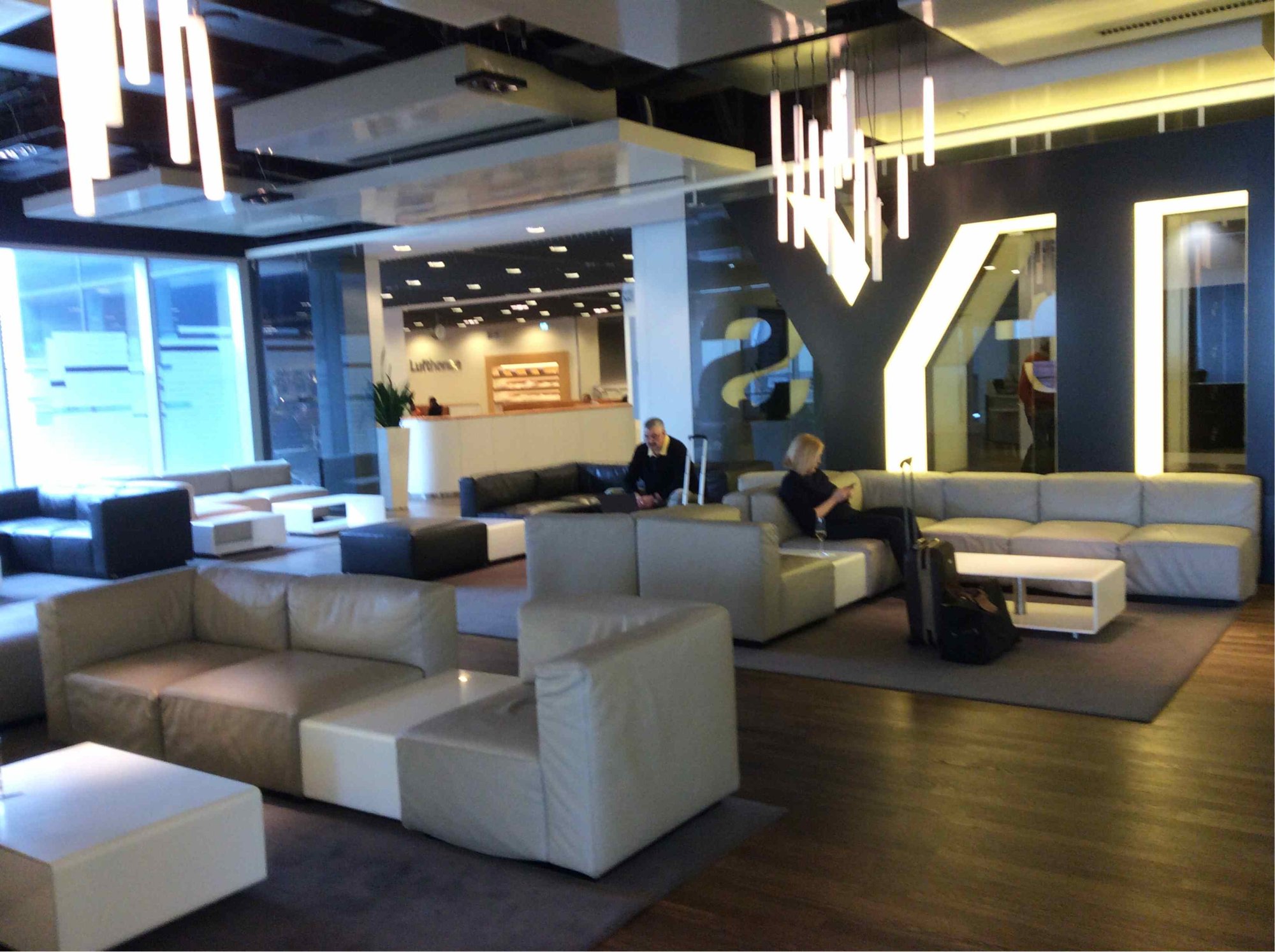 #4 of 5 images of Lufthansa Senator Lounge (Non-Schengen)