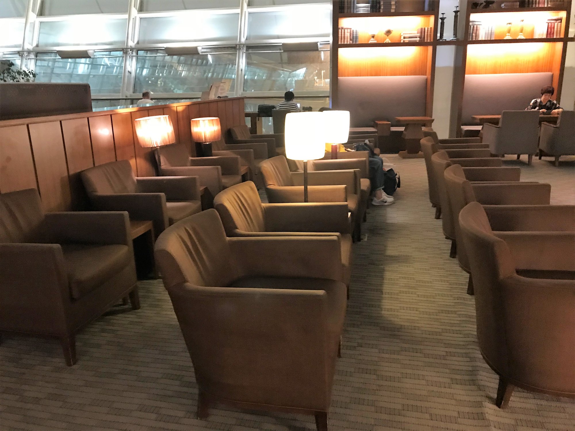 #1 of 5 images of Asiana Airlines Business Class Lounge (East)