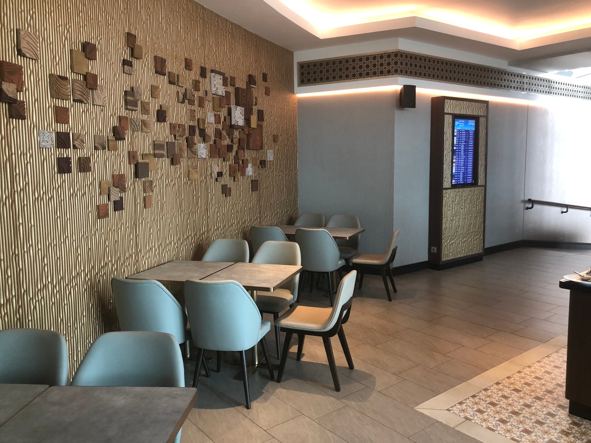 #3 of 5 images of Saphire Lounge / Plaza Premium Lounge