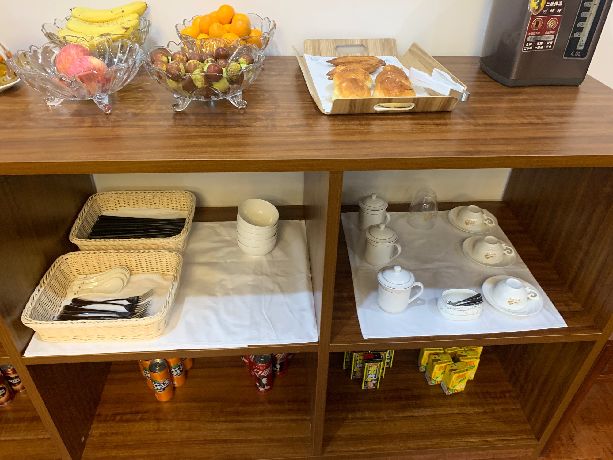 #1 of 5 images of No. 5 VIP Lounge