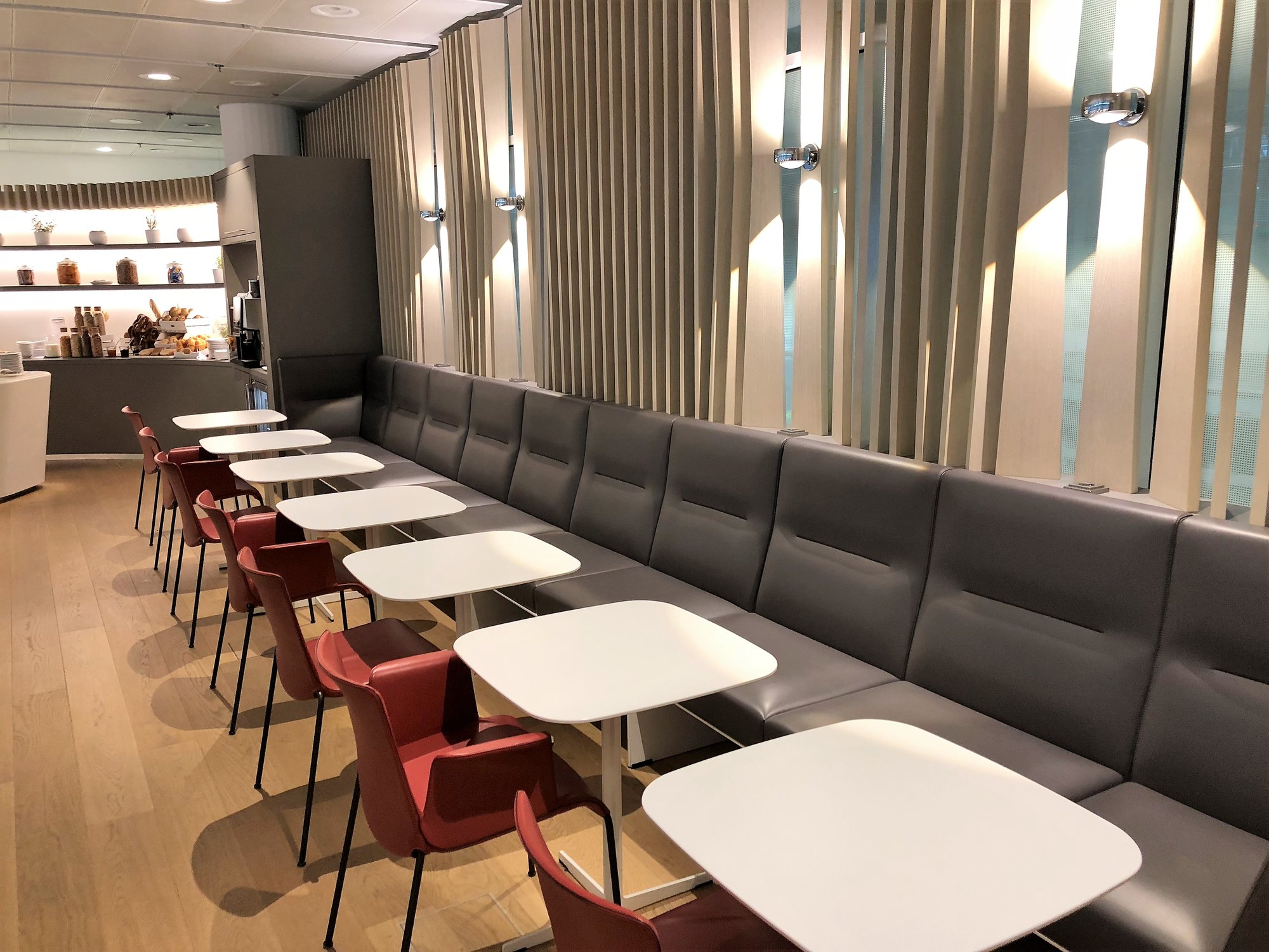 #2 of 5 images of Airport Lounge Europe