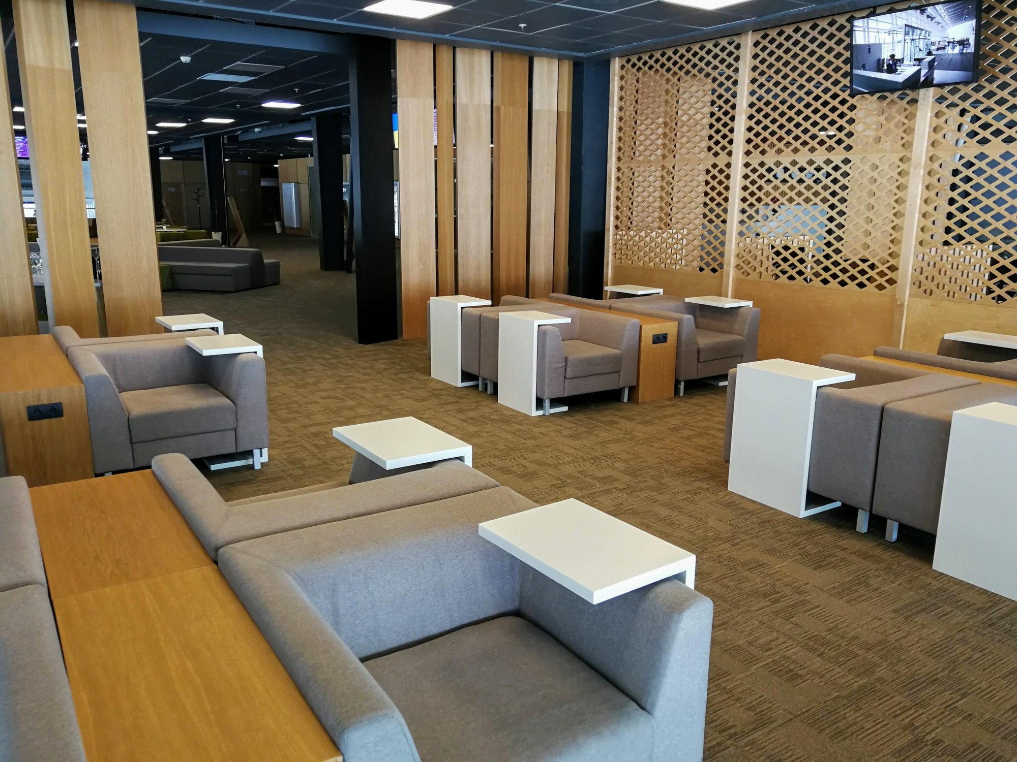 #2 of 5 images of Business Lounge (International)