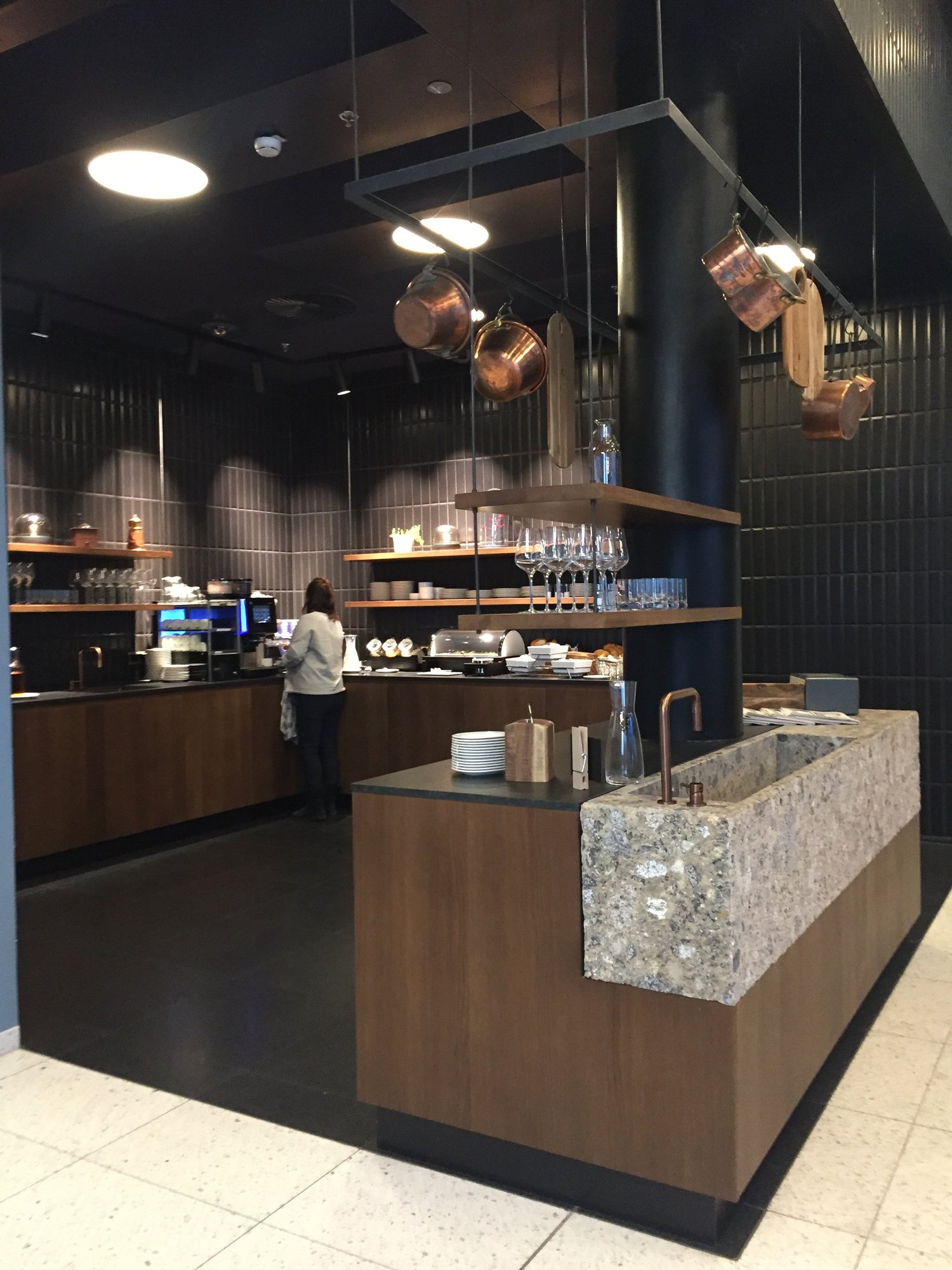 #4 of 5 images of Tyrol Lounge