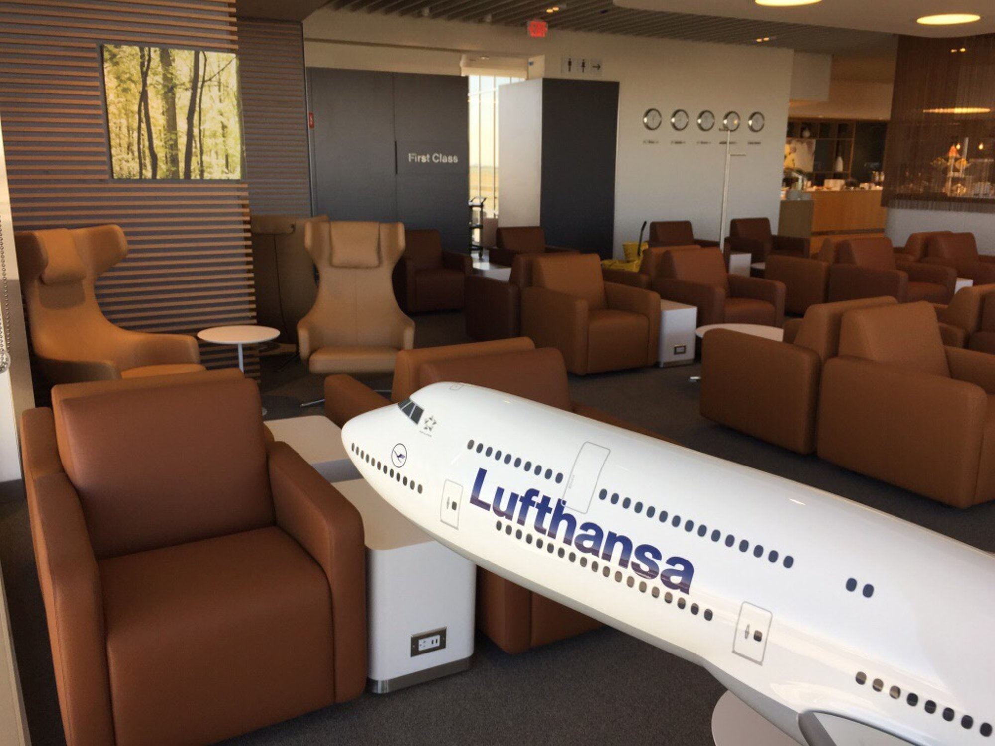 #3 of 5 images of Lufthansa Lounge (Temporarily Closed)