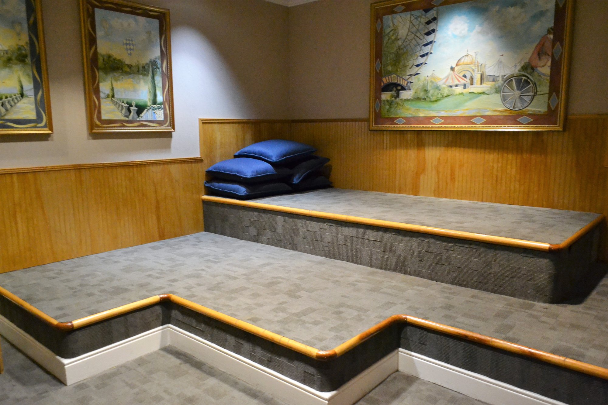 #5 of 5 images of Delta Sky Club