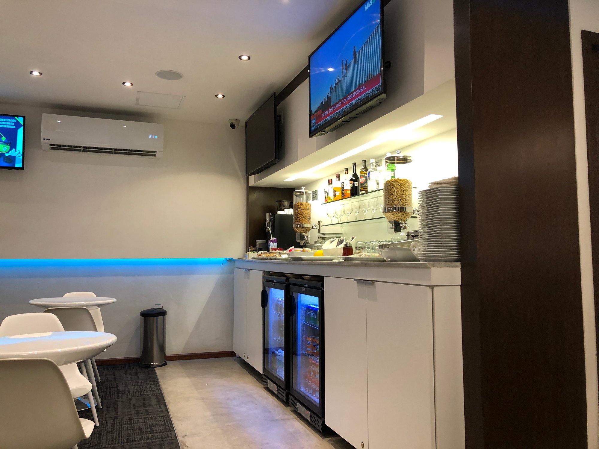 #3 of 5 images of The Lounge By Global Lounge Network