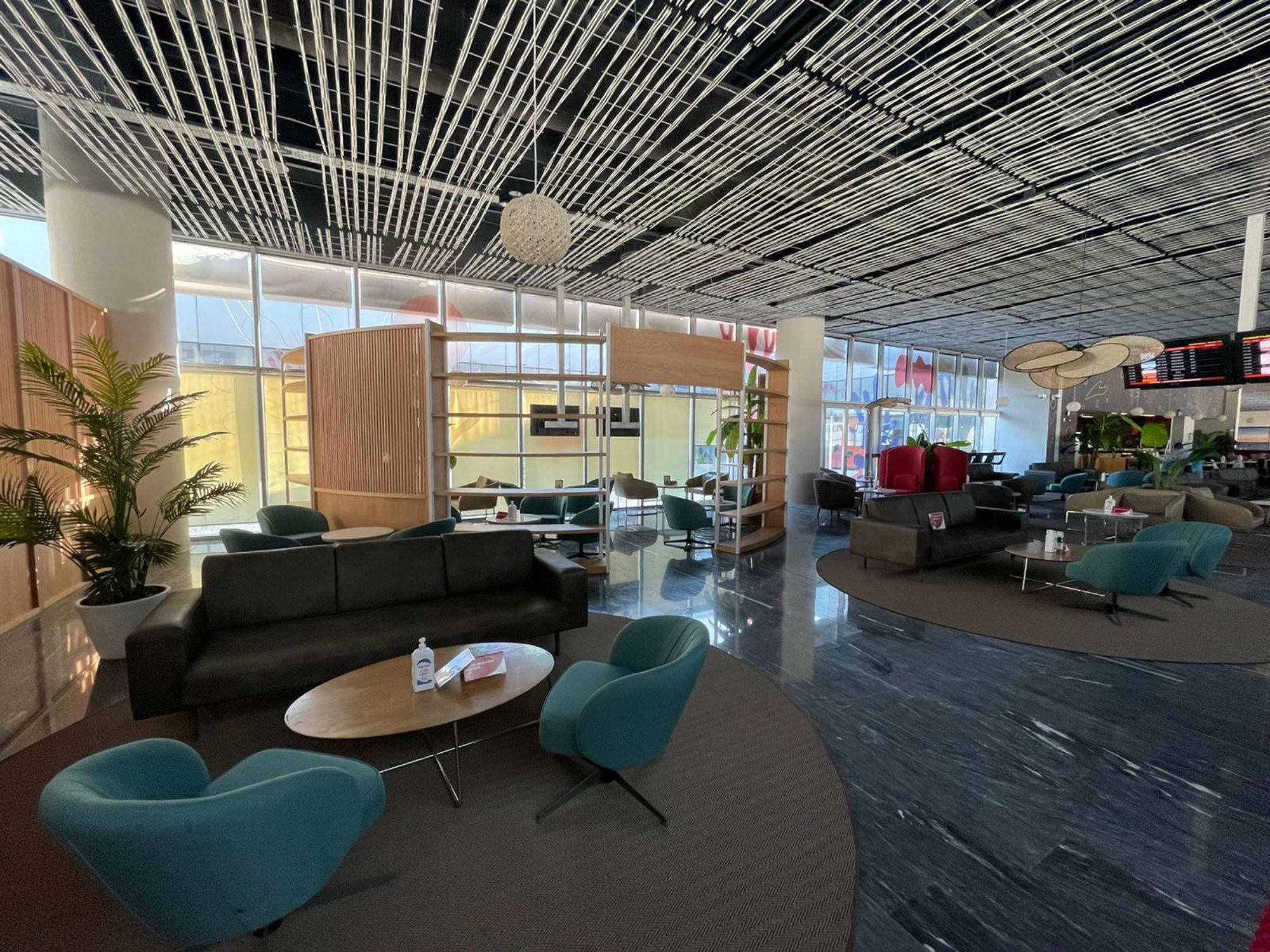 #3 of 5 images of Primeclass Lounge