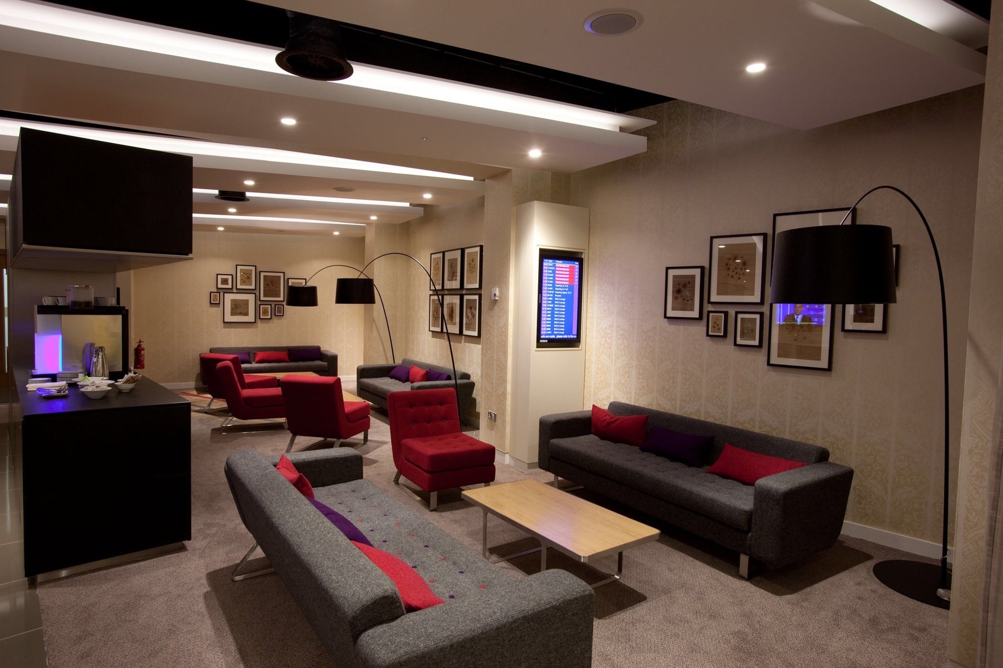 #3 of 5 images of Escape Lounge