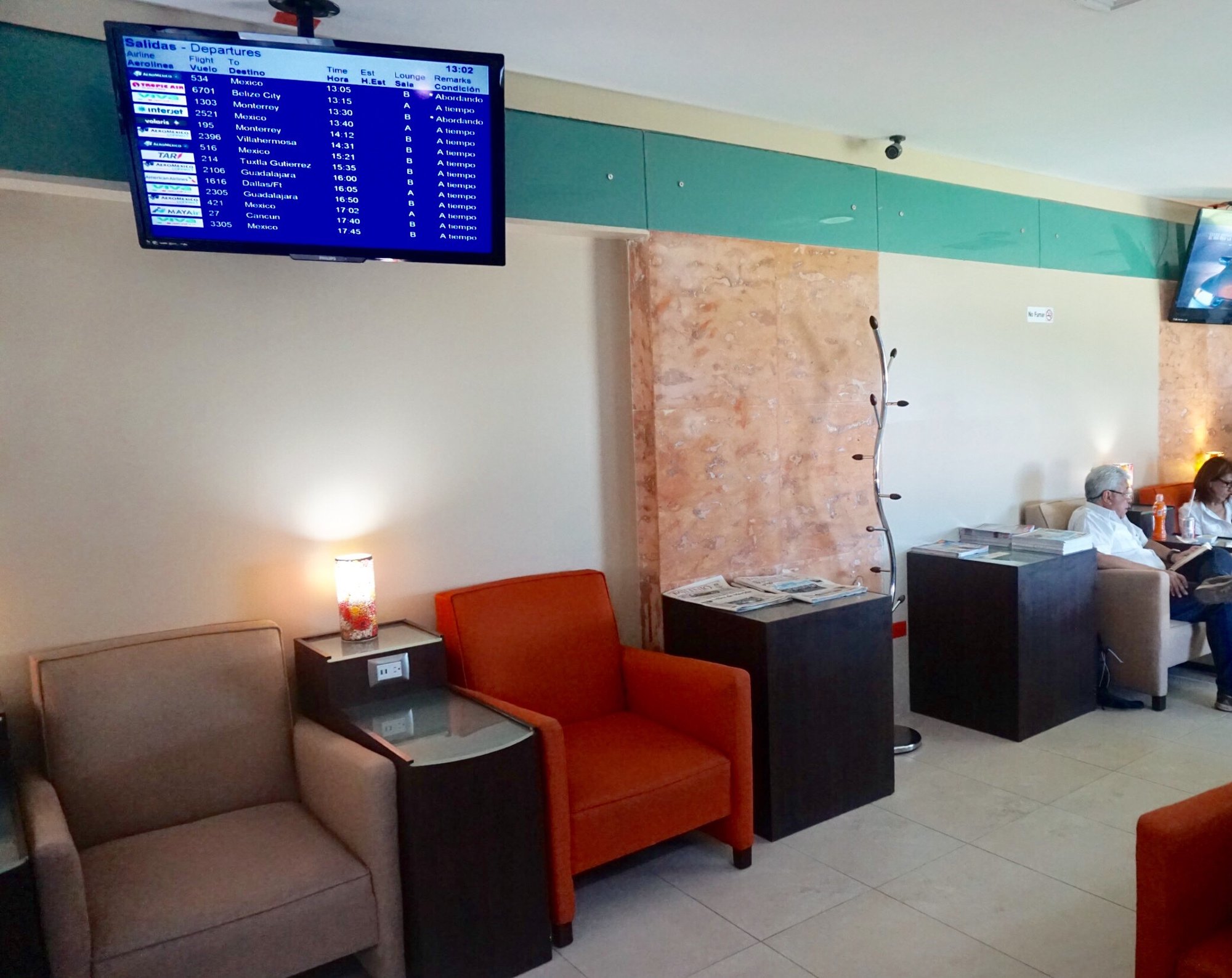 #2 of 5 images of Elemento Lounge