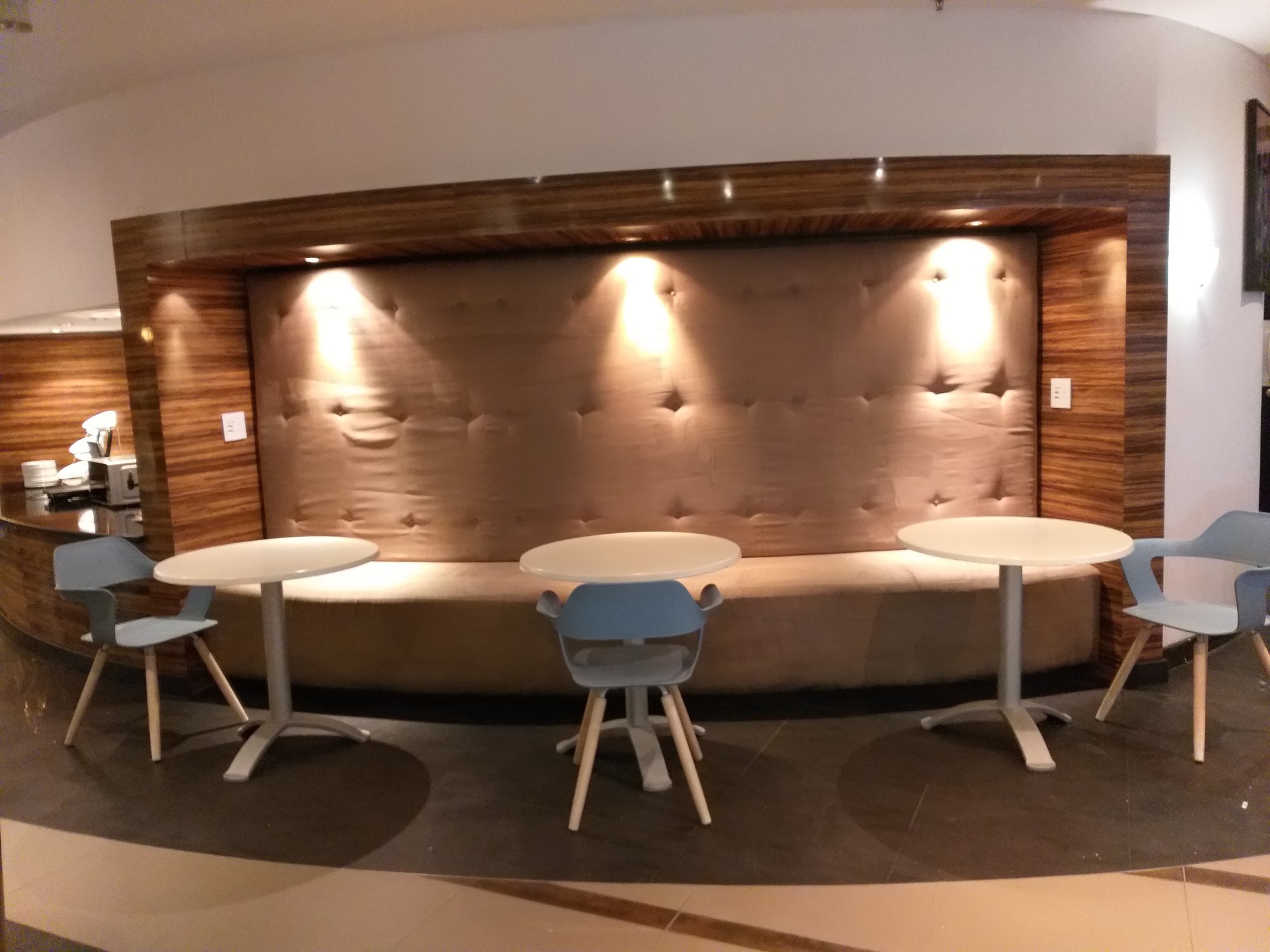 #3 of 5 images of Shongololo Lounge