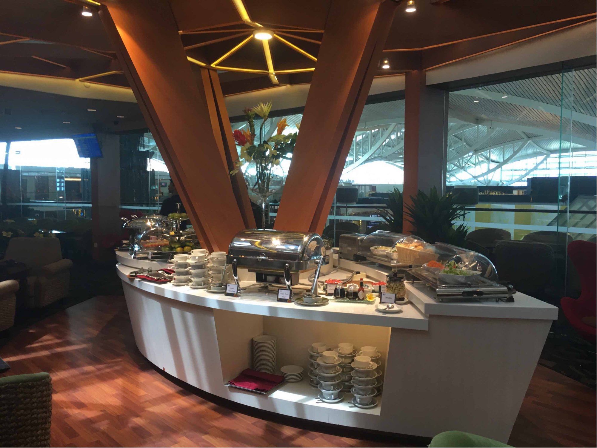 #4 of 5 images of Premier Lounge (Temporarily Closed)